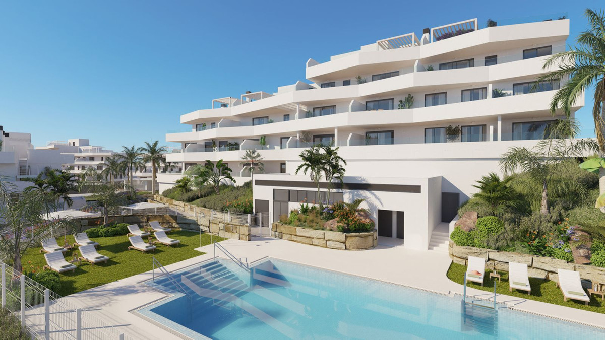 3 Bed Top Floor Apartment in Estepona in Estepona — Appartement